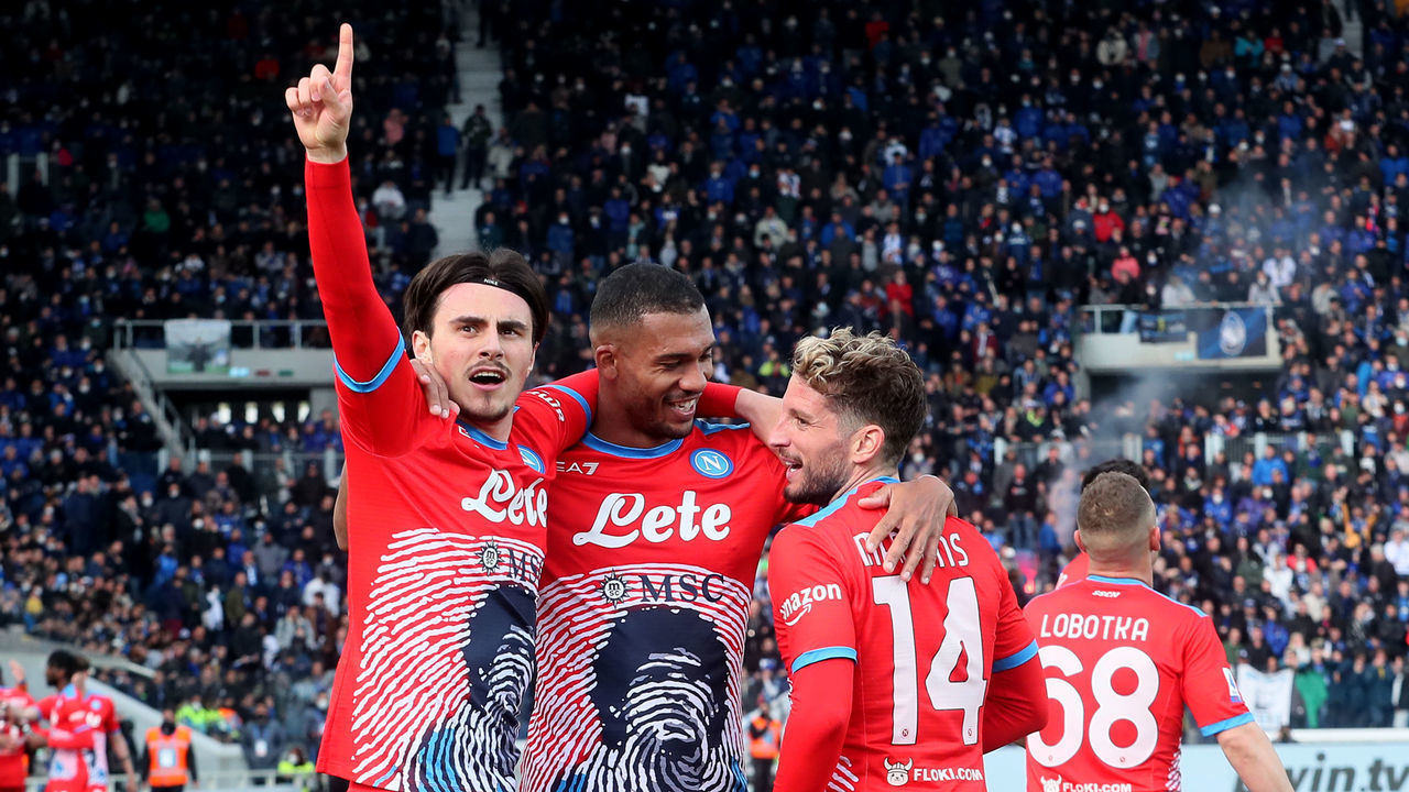 BERGAMO, ITALY - APRIL 03: Elif Elmas of SSC Napoli celebrates with his team mates Juan Jesus and Dries Mertens after scoring his goal during the Serie A match between Atalanta BC and SSC Napoli at Gewiss Stadium on April 3, 2022 in Bergamo, Italy.