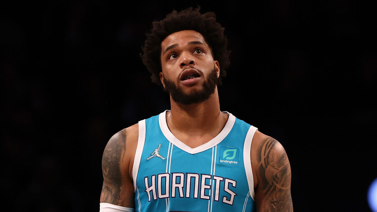 NEW YORK, NEW YORK - MARCH 27: Miles Bridges #0 of the Charlotte Hornets in action against the Brooklyn Nets at Barclays Center on March 27, 2022 in New York City. Charlotte Hornets defeated the Brooklyn Nets 119-110.