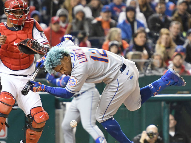 Benches clear between Mets, Nationals after Lindor takes pitch off head