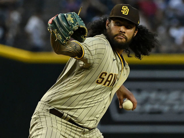 Sean Manaea of the San Francisco Giants pitching against the News Photo  - Getty Images