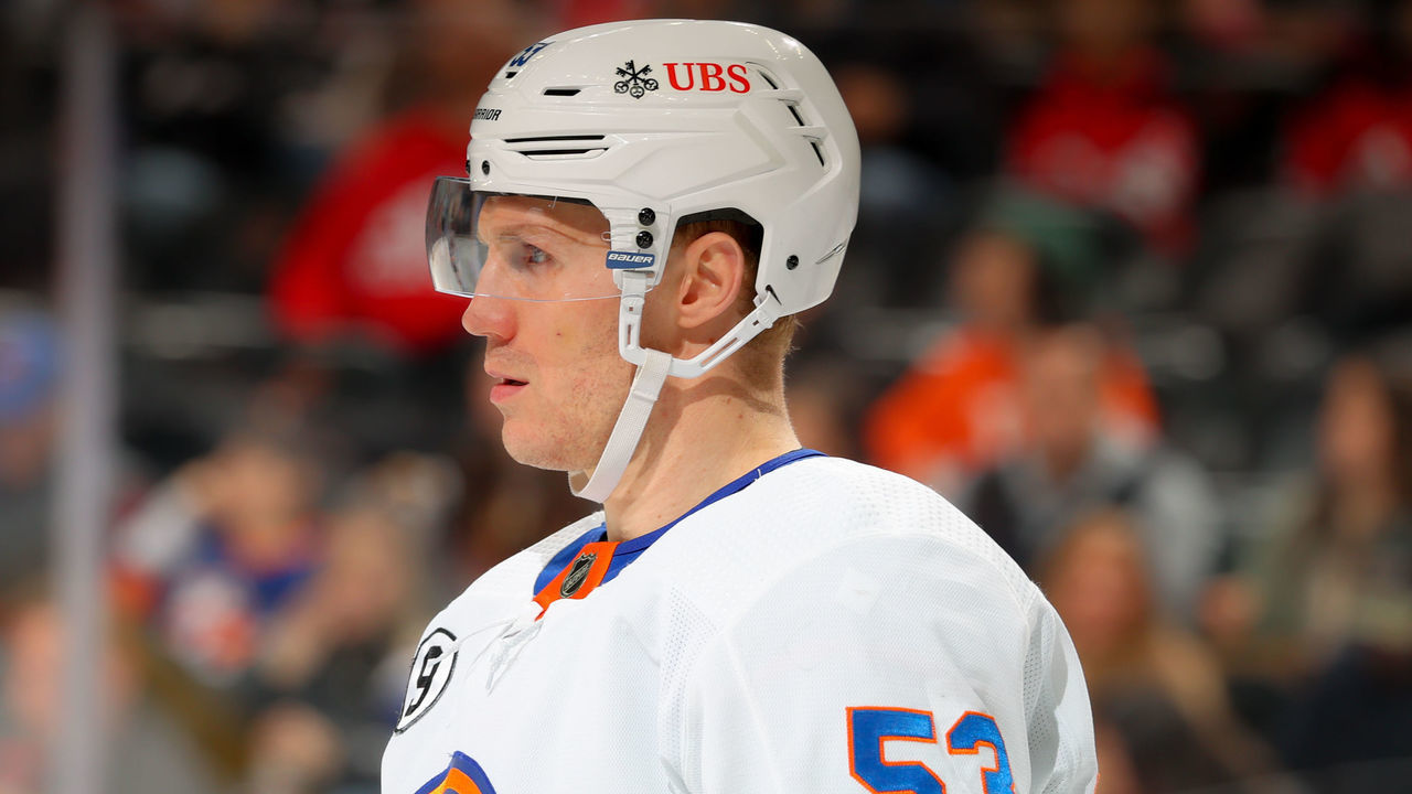 NEWARK, NJ - APRIL 03: Casey Cizikas #53 of the New York Islanders during the game againstf the New Jersey Devilson April 3, 2022 at the Prudential Center in Newark, New Jersey. (Rich Graessle/Getty Images)