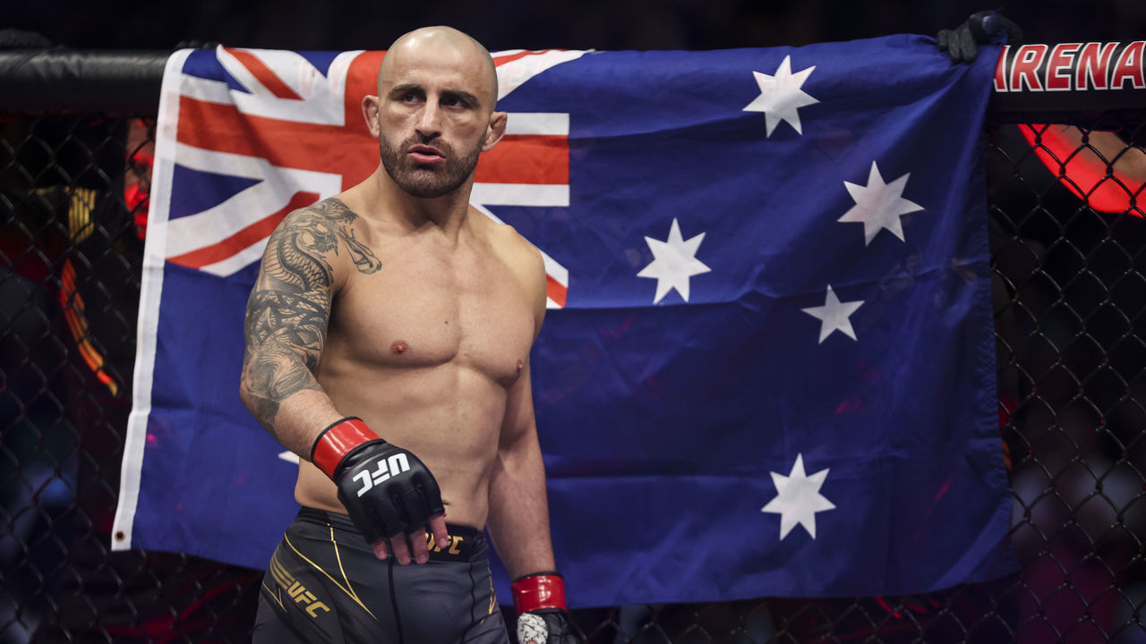 JACKSONVILLE, FLORIDA - APRIL 09: Alexander Volkanovski of Australia looks on before his UFC featherweight championship fight against Chan Sung Jung of South Korea during the UFC 273 event at VyStar Veterans Memorial Arena on April 09, 2022 in Jacksonville, Florida.