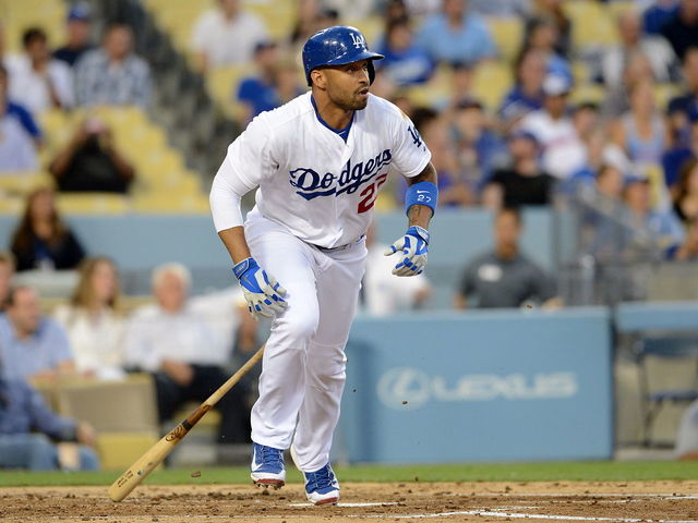 Dodgers officially trade Matt Kemp to Padres in 5-player deal