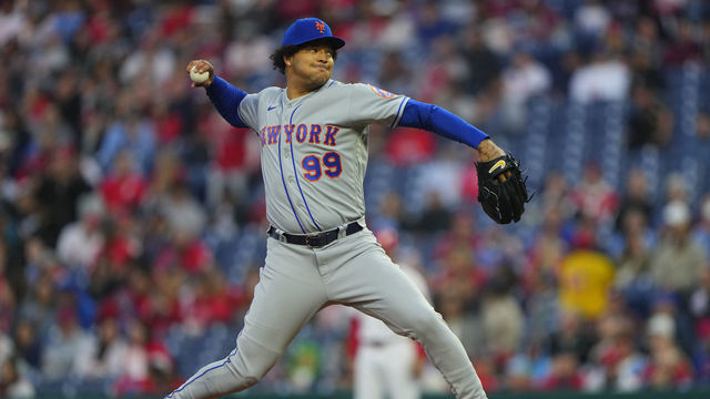 PHILADELPHIA, PA - APRIL 11: New York Mets Pitcher Taijuan Walker (99) delivers a pitch during the first inning of the Major League Baseball game between the New York Mets and the Philadelphia Phillies on April 11, 2022, at Citizens Bank Park in Philadelphia, PA.