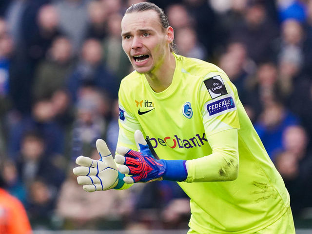 BRUGGE, BELGIUM - MARCH 20: Maarten Vandevoordt of KRC Genk during the Jupiler Pro League match between Club Brugge and KRC Genk at the Jan Breydelstadion on March 20, 2022 in Brugge, Belgium