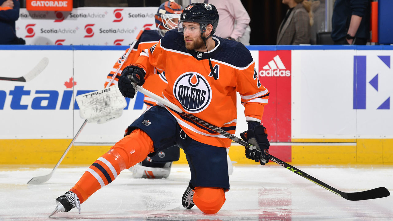 EDMONTON, AB - MARCH 30: Leon Draisaitl #29 of the Edmonton Oilers warms up prior to the game against the Los Angeles Kings on March 30, 2022 at Rogers Place in Edmonton, Alberta, Canada.