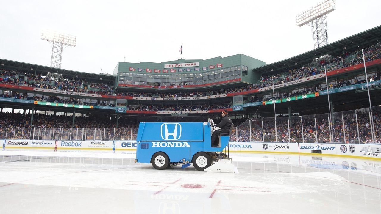 Hockey: NHL Winter Classic: View of Zamboni on ice during intermission of Boston Bruins vs Philadelphia Flyers game at Fenway Park. Boston, MA 1/1/2010 CREDIT: David E. Klutho