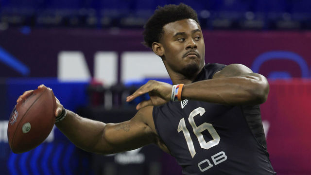 INDIANAPOLIS, INDIANA - MARCH 03: Malik Willis #QB16 of Liberty throws during the NFL Combine at Lucas Oil Stadium on March 03, 2022 in Indianapolis, Indiana.