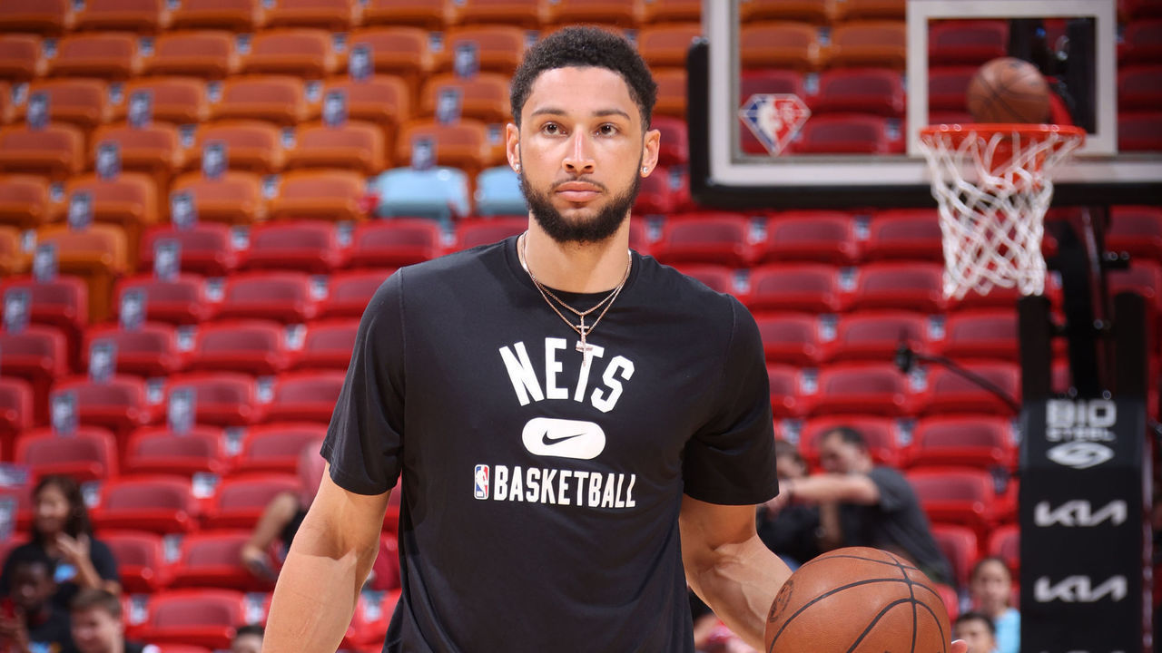 MIAMI, FL - MARCH 26: Ben Simmons #10 of the Brooklyn Nets warms up prior to the game against the Miami Heat on March 26, 2022 at FTX Arena in Miami, Florida. Mandatory Copyright Notice: Copyright 2022 NBAE