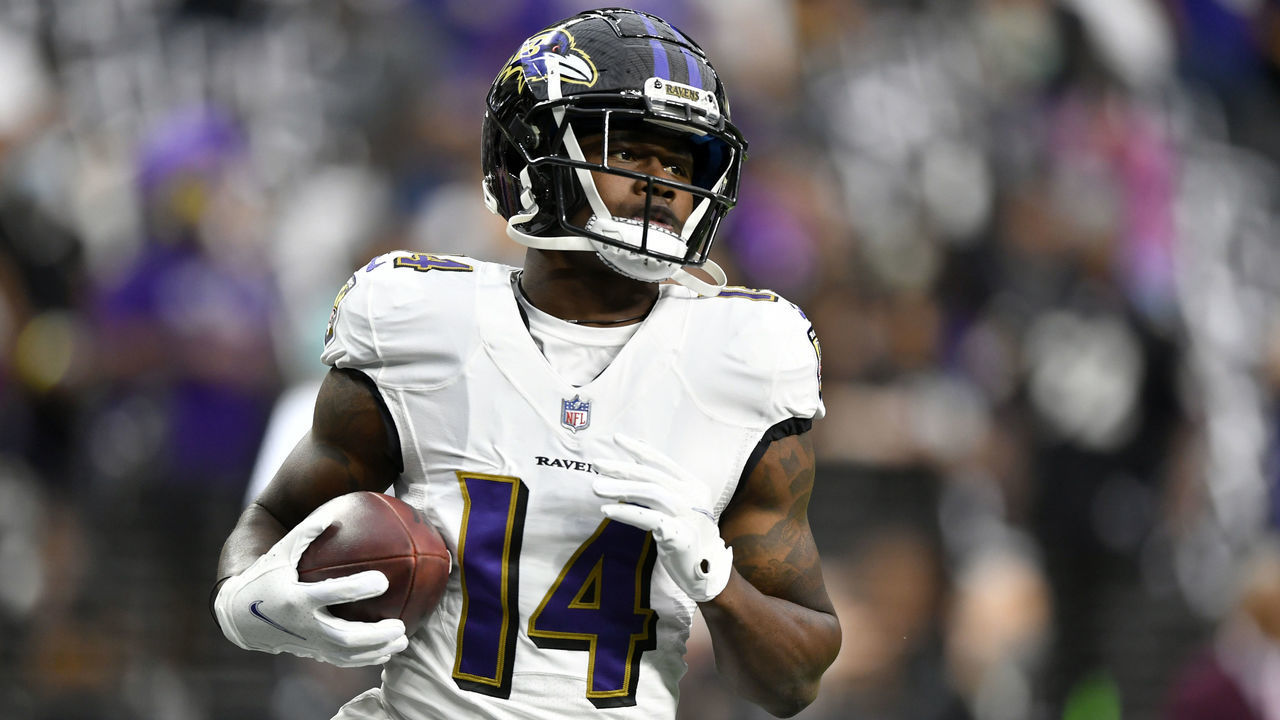 LAS VEGAS, NEVADA - SEPTEMBER 13: Sammy Watkins #14 of the Baltimore Ravens warms up ahead of the game against the Las Vegas Raiders at Allegiant Stadium on September 13, 2021 in Las Vegas, Nevada.