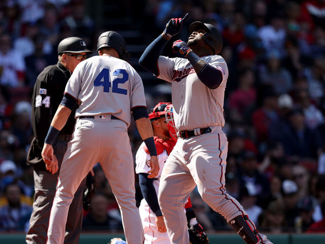 Fenway Park back to full capacity; Red Sox beat Marlins 3-1