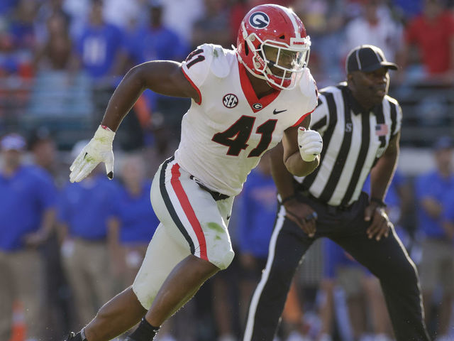 JACKSONVILLE, FL - OCTOBER 30: Georgia Bulldogs linebacker Channing Tindall (41) during the game between the Georgia Bulldogs and the Florida Gators on October 30, 2021 at TIAA Bank Field in Jacksonville, Fl.
