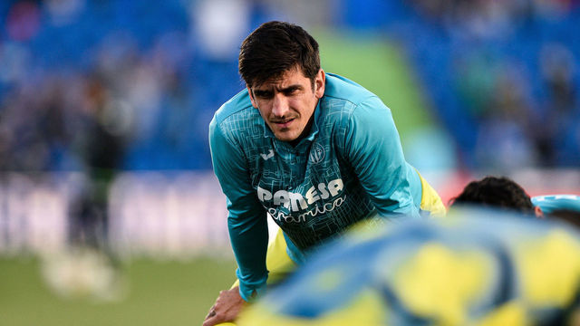 Gerard Moreno warming up during La Liga match between Getafe CF and Villarreal CF at Coliseum Alfonso Perez on April 16, 2022 in Getafe, Spain.