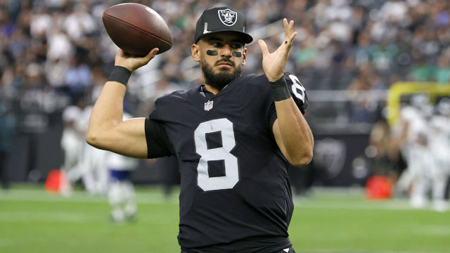 LAS VEGAS, NEVADA - OCTOBER 24: Quarterback Marcus Mariota #8 of the Las Vegas Raiders warms up at halftime of a game against the Philadelphia Eagles at Allegiant Stadium on October 24, 2021 in Las Vegas, Nevada. The Raiders defeated the Eagles 33-22.