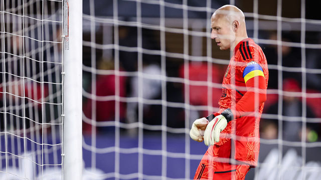 WASHINGTON, DC - APRIL 02: Brad Guzan #1 of Atlanta United looks on against D.C. United during the first half of the MLS game at Audi Field on April 2, 2022 in Washington, DC.