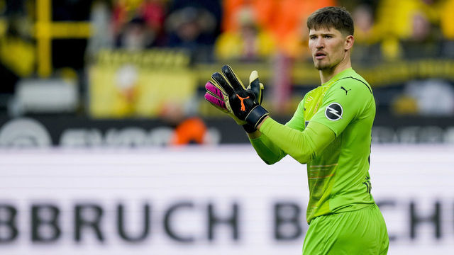 DORTMUND, GERMANY - APRIL 02: goalkeeper Gregor Kobel of Borussia Dortmund gestures during the Bundesliga match between Borussia Dortmund and RB Leipzig at Signal Iduna Park on April 2, 2022 in Dortmund, Germany.