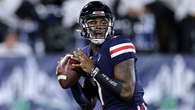 MOBILE, ALABAMA - DECEMBER 18: Malik Willis #7 of the Liberty Flames throws the the ball during the LendingTree Bowl at Hancock Whitney Stadium on December 18, 2021 in Mobile, Alabama.