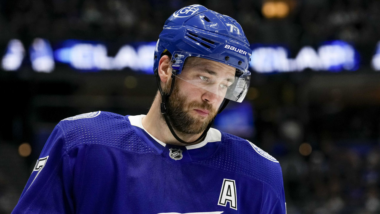 TAMPA, FL - APRIL 14: Tampa Bay Lightning defenseman Victor Hedman (77) during the NHL Hockey match between the Tampa Bay Lightning and Anaheim Ducks on April 14, 2022 at Amalie Arena in Tampa, FL. (Photo by Andrew Bershaw/Icon Sportswire via Getty Images