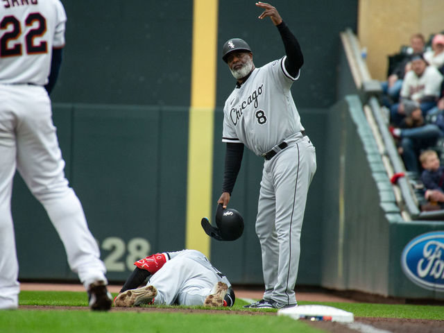 White Sox 1B Jiménez sidelined by strained hamstring