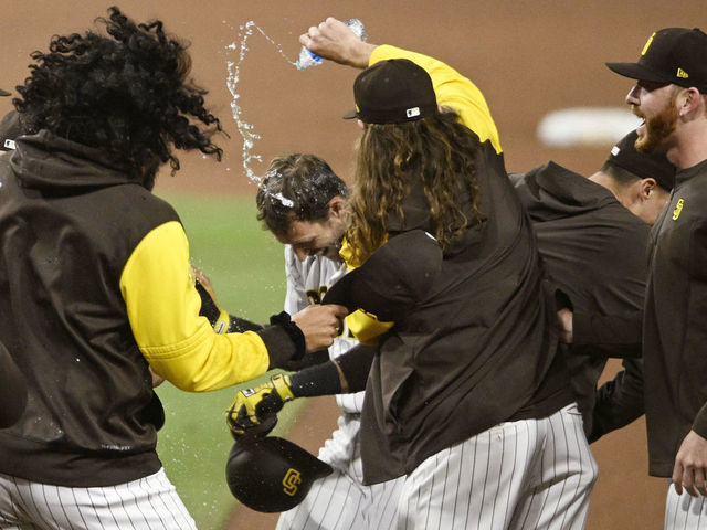 Padres beat Dodgers on walk-off in 10th inning