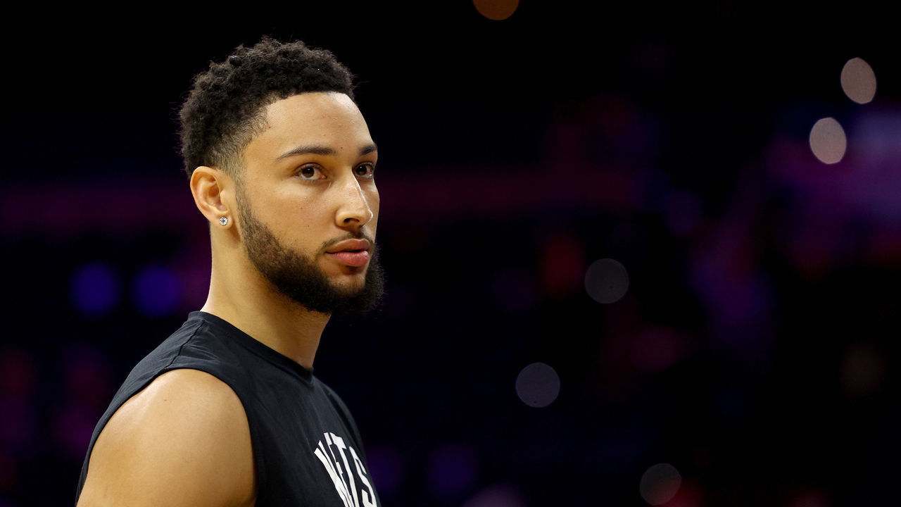 PHILADELPHIA, PENNSYLVANIA - MARCH 10: Ben Simmons #10 of the Brooklyn Nets warms up before the game against the Philadelphia 76ers at Wells Fargo Center on March 10, 2022 in Philadelphia, Pennsylvania.
