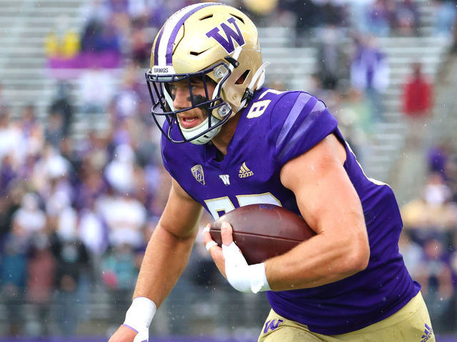 Buccaneers select Cade Otton to kick off Day 3 of NFL draft | theScore