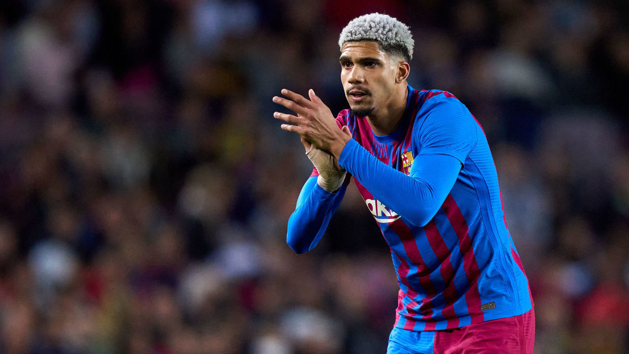 BARCELONA, SPAIN - APRIL 24: Ronald Araujo of FC Barcelona applauds during the LaLiga Santander match between FC Barcelona and Rayo Vallecano at Camp Nou on April 24, 2022 in Barcelona, Spain.