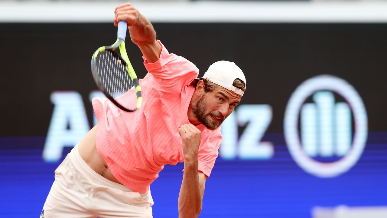 MUNICH, GERMANY - APRIL 26: Maxime Cressy of USA serves during his first round match against Daniel Evens of Great Britain on day four of the BMW Open by American Express at MTTC IPHITOS on April 26, 2022 in Munich, Germany.