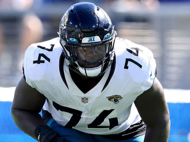 Jacksonville Jaguars expected to franchise tag Cam Robinson for