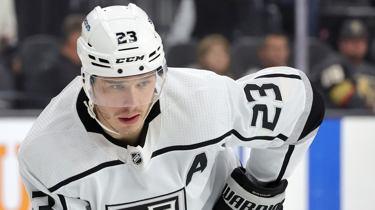 LAS VEGAS, NEVADA - FEBRUARY 18: Dustin Brown #23 of the Los Angeles Kings waits for a faceoff in the first period of a game against the Vegas Golden Knights at T-Mobile Arena on February 18, 2022 in Las Vegas, Nevada. The Kings defeated the Golden Knights 4-3 in overtime.