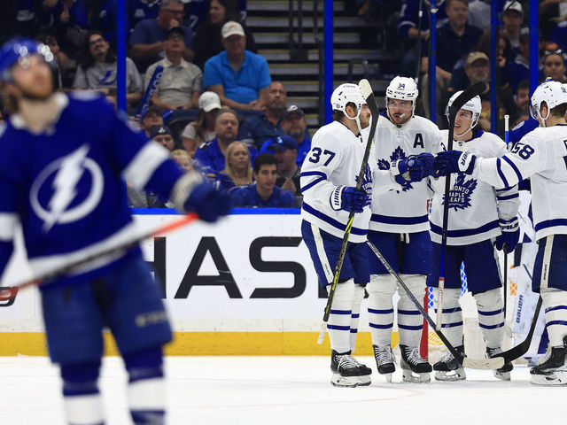 TAMPA, FLORIDA - APRIL 04: Auston Matthews #34 of the Toronto Maple Leafs celebrates a goal in the second period during a game against the Tampa Bay Lightning at Amalie Arena on April 04, 2022 in Tampa, Florida.