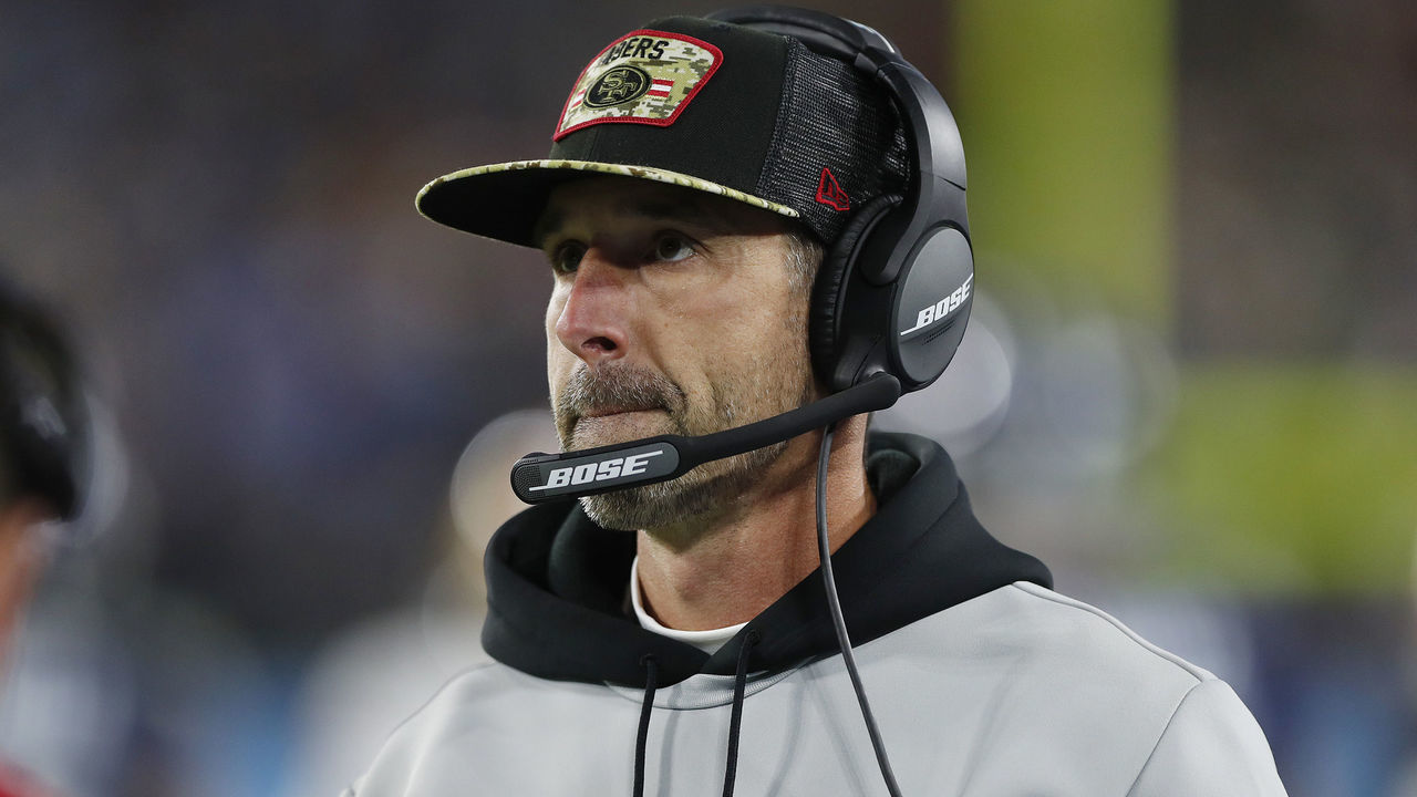 NASHVILLE, TENNESSEE - DECEMBER 23: Head coach Kyle Shanahan of the San Francisco 49ers looks on during the second half against the Tennessee Titans at Nissan Stadium on December 23, 2021 in Nashville, Tennessee.
