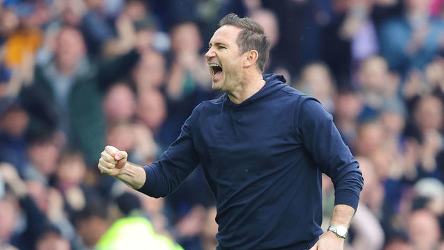 LIVERPOOL, ENGLAND - MAY 01: Frank Lampard, manager of Everton, celebrates after the Premier League match between Everton and Chelsea at Goodison Park on May 01, 2022 in Liverpool, England.