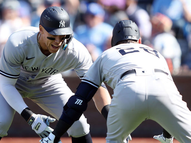 New York Yankees' home run streak and winning streak continue at KC