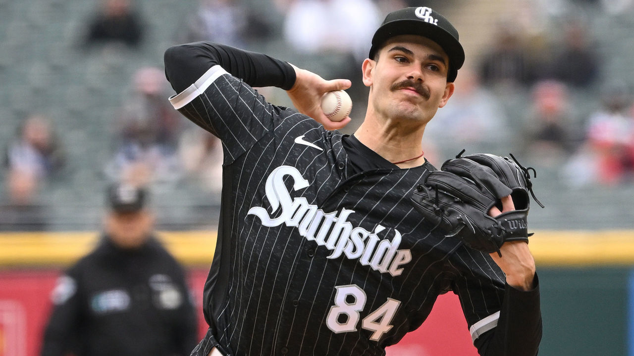 CHICAGO, ILLINOIS - MAY 02: Starting pitcher Dylan Cease #84 of the Chicago White Sox delivers the baseball in the first inning against the Los Angeles Angels at Guaranteed Rate Field on May 02, 2022 in Chicago, Illinois.