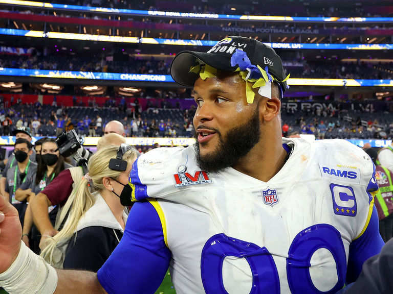 Rams' Aaron Donald Signs With Kanye West's Donda Sports