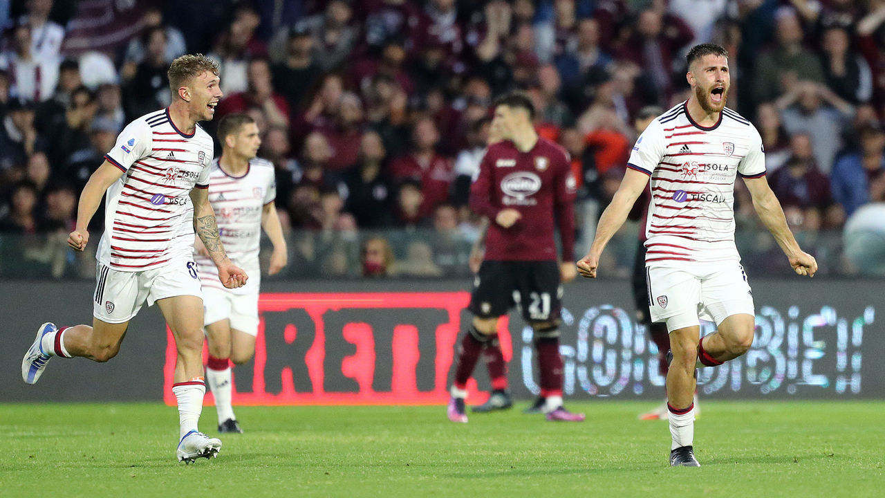 SALERNO, ITALY - MAY 08: Giorgio Altare of Cagliari Calcio celebrates scoring their side's first goal during the Serie A match between US Salernitana and Cagliari Calcio at Stadio Arechi on May 08, 2022 in Salerno, Italy.