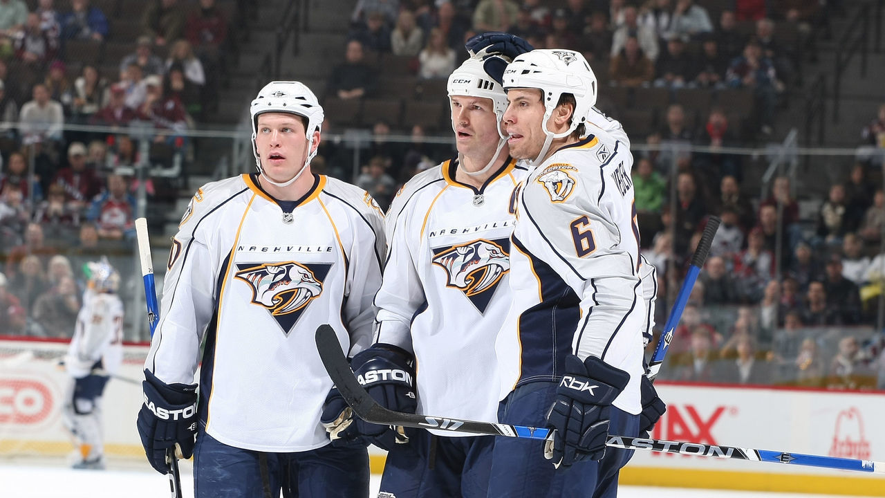 DENVER - DECEMBER 29: Jason Arnott #19 of the Nashville Predators is congratulated by teammates Ryan Suter #20 and Shea Weber #6 after scoring a goal against the Colorado Avalanche at the Pepsi Center on December 29, 2008 in Denver, Colorado.