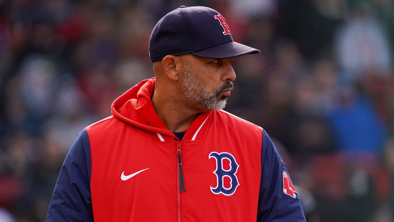 Red Sox winning after Alex Cora shaves beard