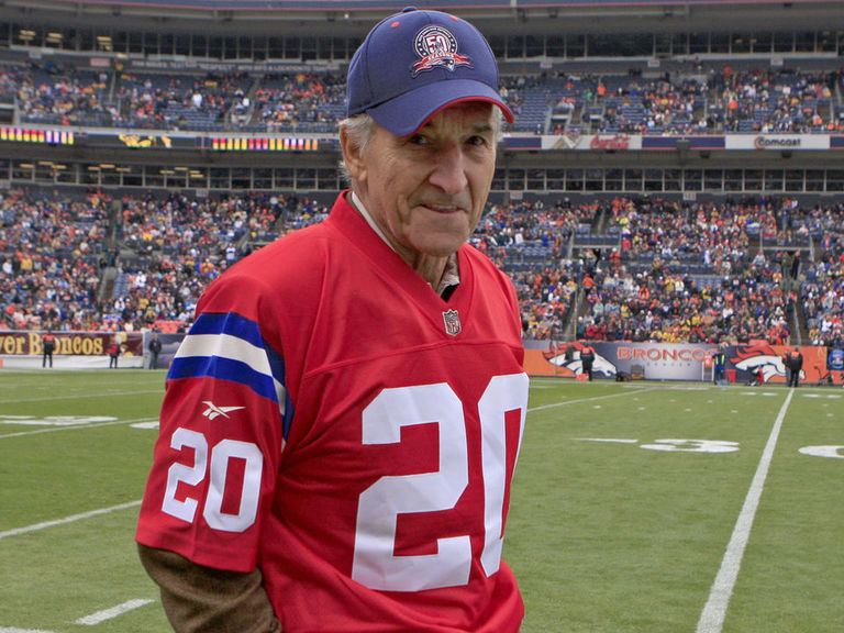 Patriots Legend Gino Cappelletti Dies At 89 9661