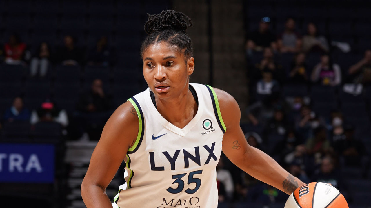 MINNEAPOLIS, MN - MAY 8: Angel McCoughtry #35 of the Minnesota Lynx dribbles the ball during the game against the Washington Mystics on May 8, 2021 at Target Center in Minneapolis, Minnesota. Mandatory Copyright Notice: Copyright 2022 NBAE