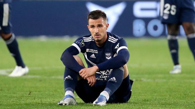 Bordeaux's French forward Remi Oudin reacts at the end of the French L1 football match between Bordeaux and Saint-Etienne at Matmut Atlantique stadium in Bordeaux on April 20, 2022.