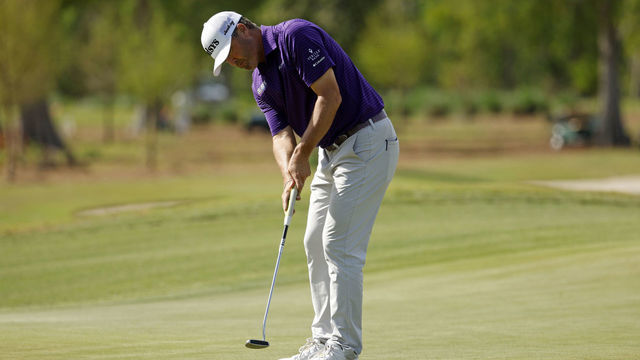 AVONDALE, LOUISIANA - APRIL 21: Ryan Palmer putts on the 12th green during the first round of the Zurich Classic of New Orleans at TPC Louisiana on April 21, 2022 in Avondale, Louisiana.