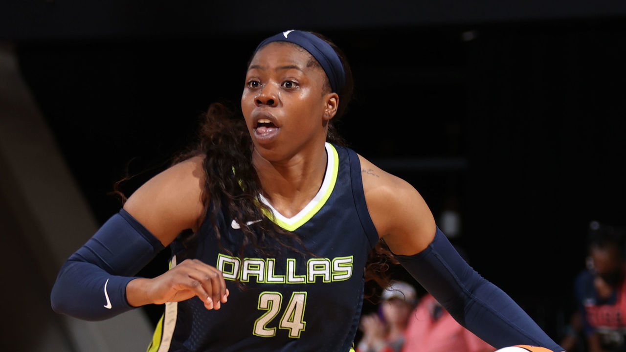 WASHINGTON, DC - MAY 13: Arike Ogunbowale #24 of the Dallas Wings dribbles the ball during the game against the Washington Mystics on May 13, 2022 at Entertainment and Sports Arena in Washington, DC. Mandatory Copyright Notice: Copyright 2022 NBAE