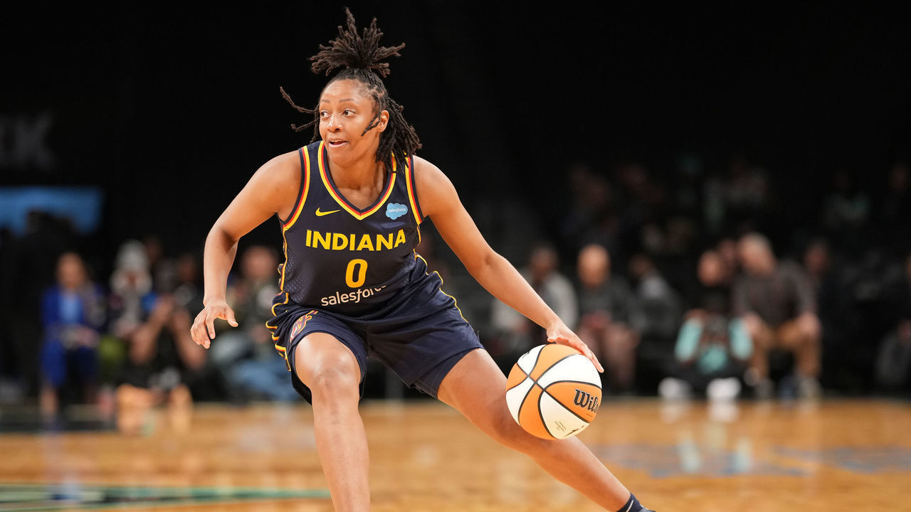 BROOKLYN, NY - MAY 13: Kelsey Mitchell #0 of the Indiana Fever dribbles the ball against the New York Liberty on May 13, 2022 at Barclays Center in Brooklyn, New York. Mandatory Copyright Notice: Copyright 2022 NBAE