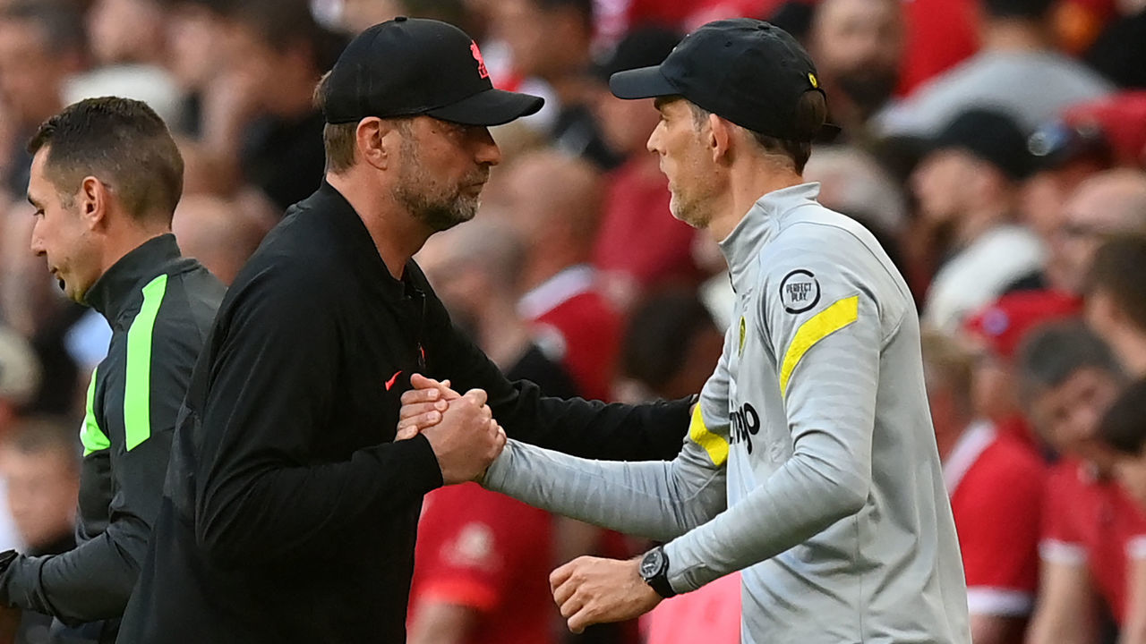 Liverpool's German manager Jurgen Klopp (L) shakes hands with Chelsea's German head coach Thomas Tuchel (R) during the English FA Cup final football match between Chelsea and Liverpool, at Wembley stadium, in London, on May 14, 2022. - - NOT FOR MARKETING OR ADVERTISING USE / RESTRICTED TO EDITORIAL USE