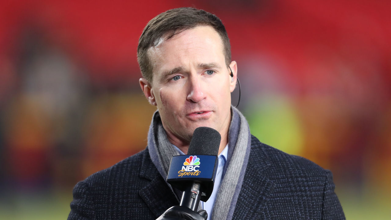 KANSAS CITY, MO - JANUARY 16: NBC Sports Drew Brees reports from the sidelines before an AFC wild card playoff game between the Pittsburgh Steelers and Kansas City Chiefs on Jan 16, 2022 at GEHA Field at Arrowhead Stadium in Kansas City, MO.