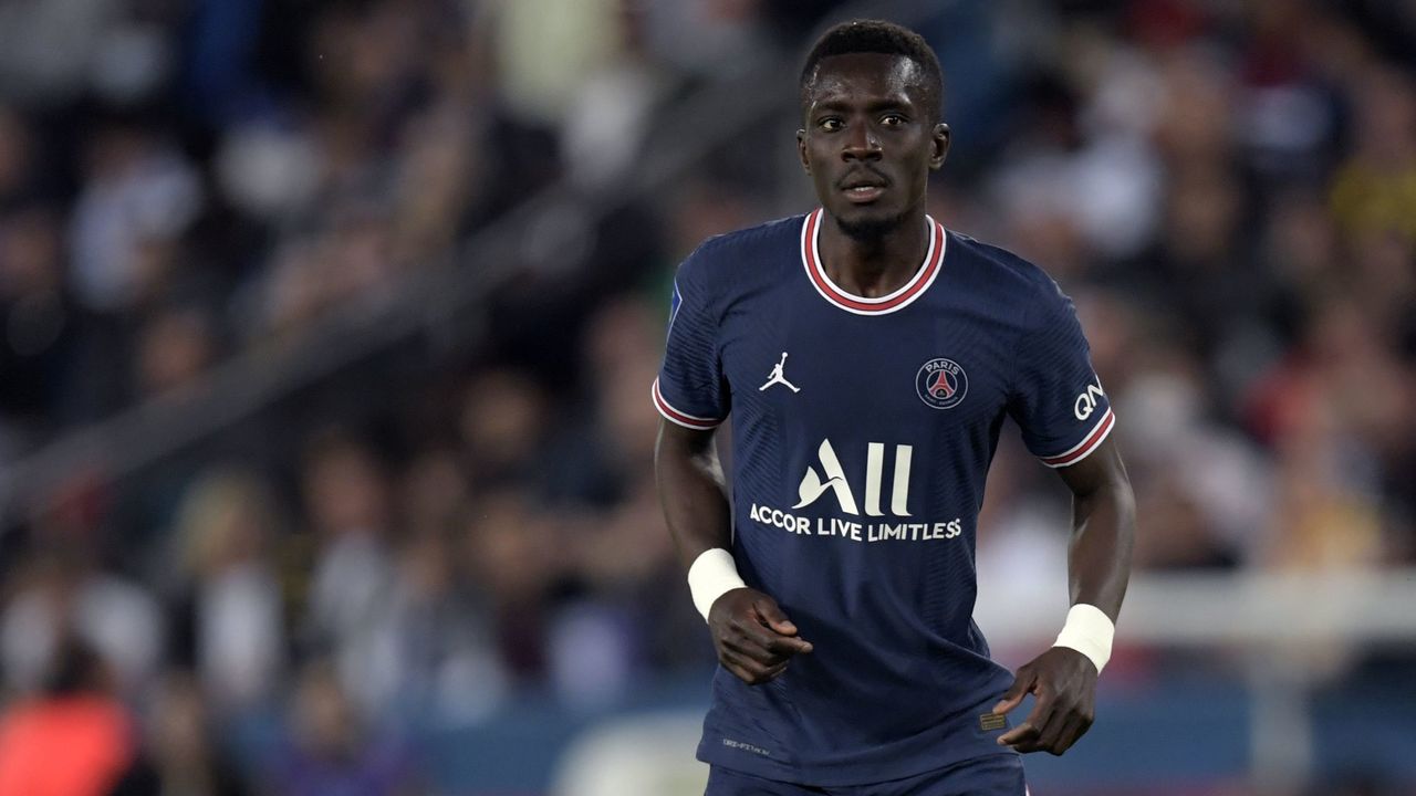 P.S.G.'s Idrissa Gueye Refuses to Wear Rainbow Jersey, Missing Match - The  New York Times