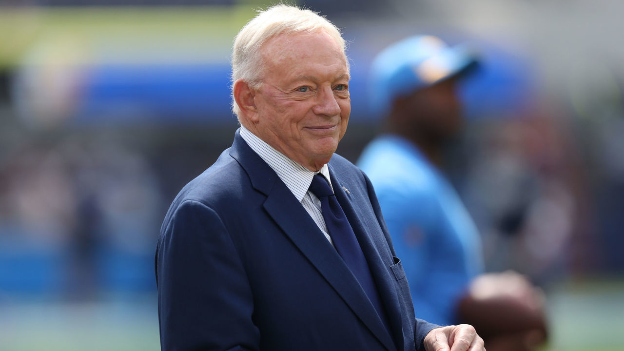 INGLEWOOD, CALIFORNIA - SEPTEMBER 19: Owner Jerry Jones of the Dallas Cowboys at SoFi Stadium on September 19, 2021 in Inglewood, California.