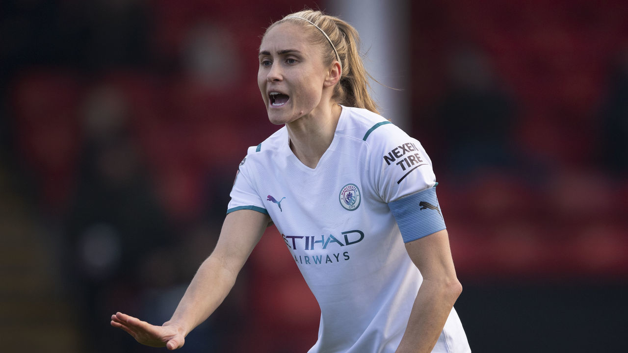 WALSALL, ENGLAND - JANUARY 15: Steph Houghton of Manchester City in action during the Barclays FA Women's Super League match between Aston Villa Women and Manchester City Women at Bank's Stadium on January 15, 2022 in Walsall, United Kingdom.